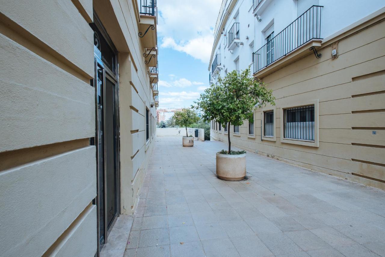 Magno Apartments Paseo De La O - Private Parking Included Siviglia Esterno foto